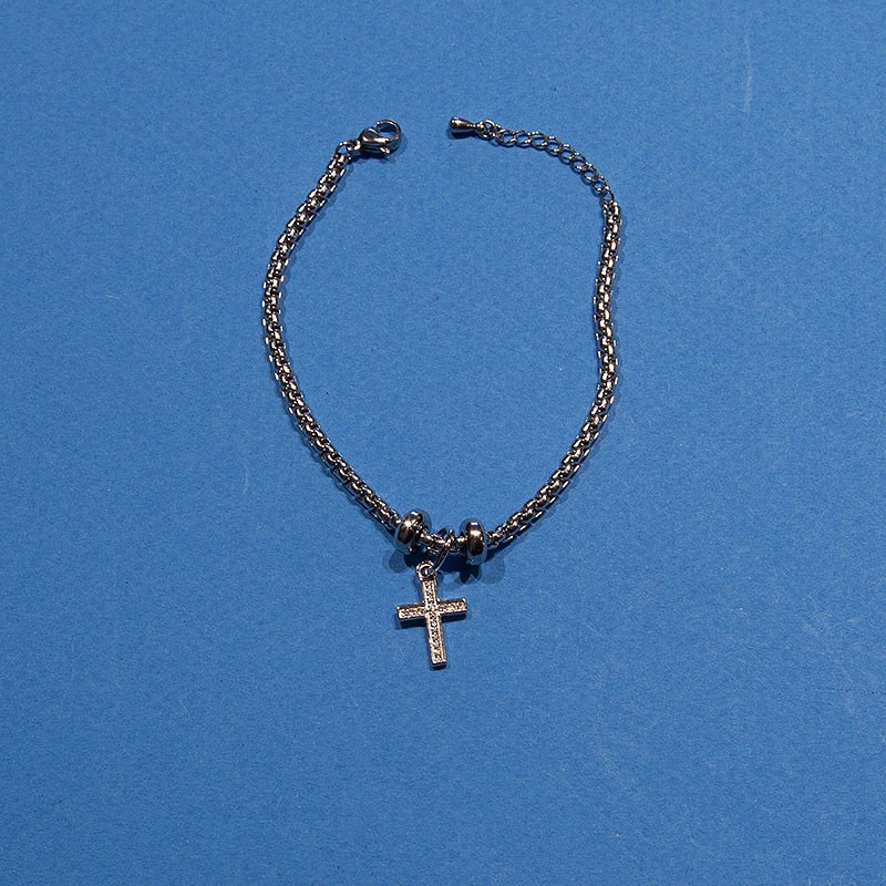 Bracelet avec croix strass